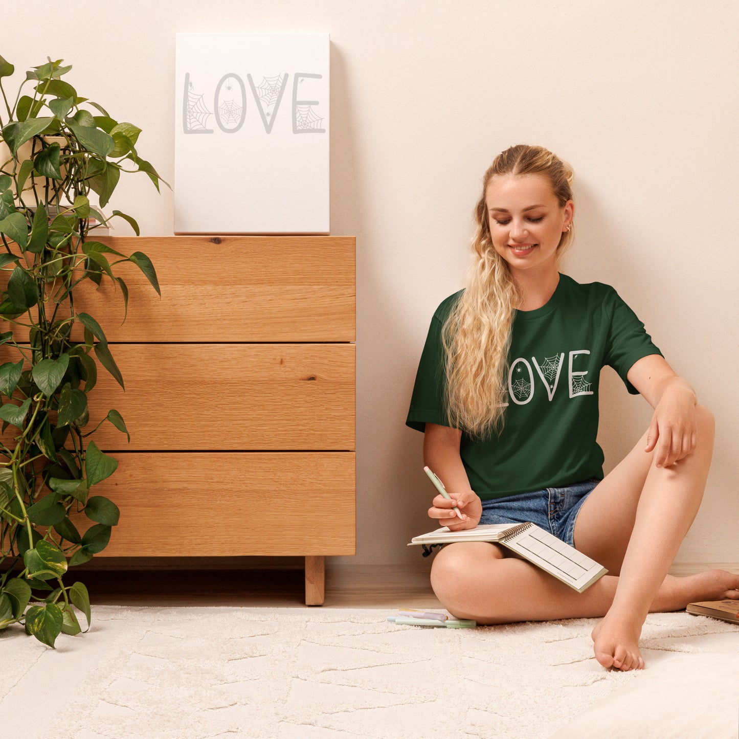 Webs of Love (Dark) - Lightweight T-Shirt