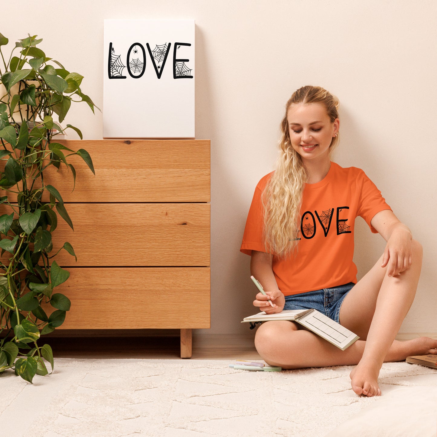 Webs of Love (Light) - Lightweight T-Shirt