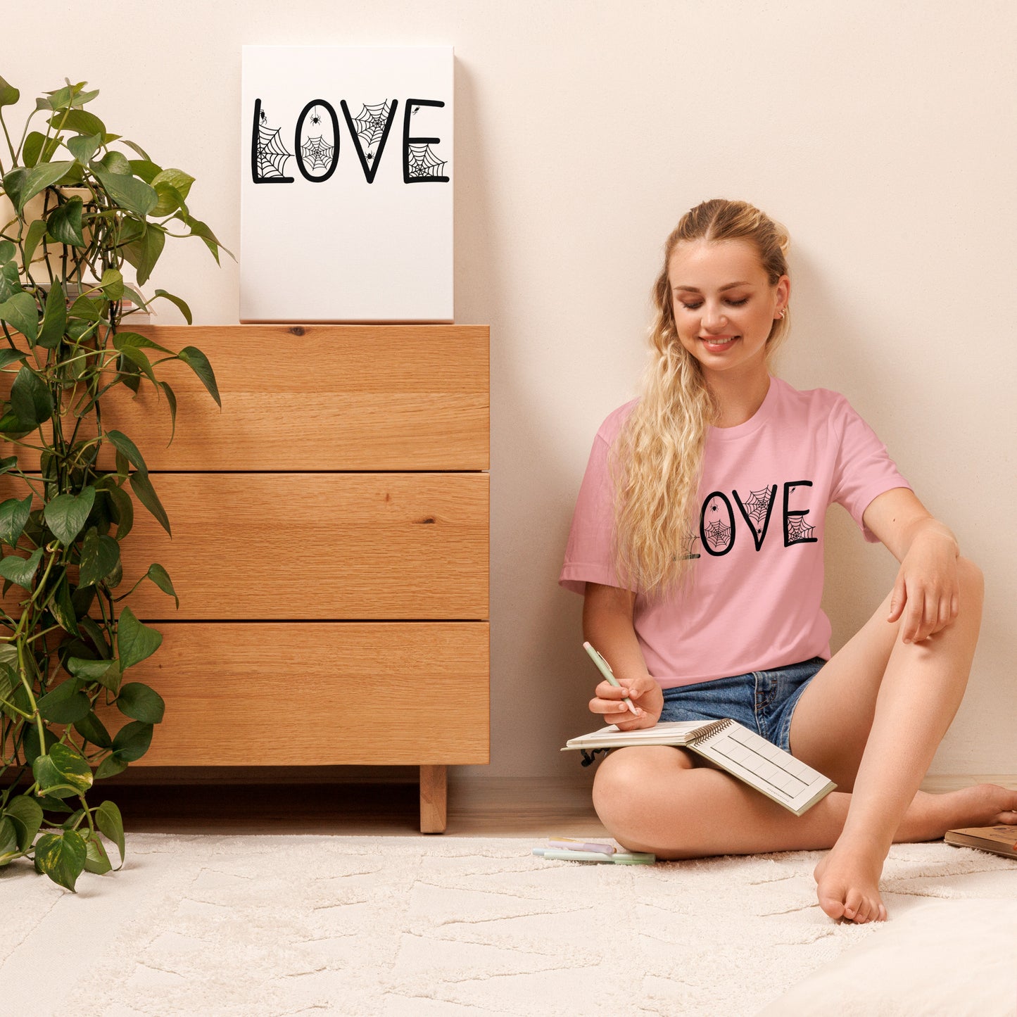 Webs of Love (Light) - Lightweight T-Shirt