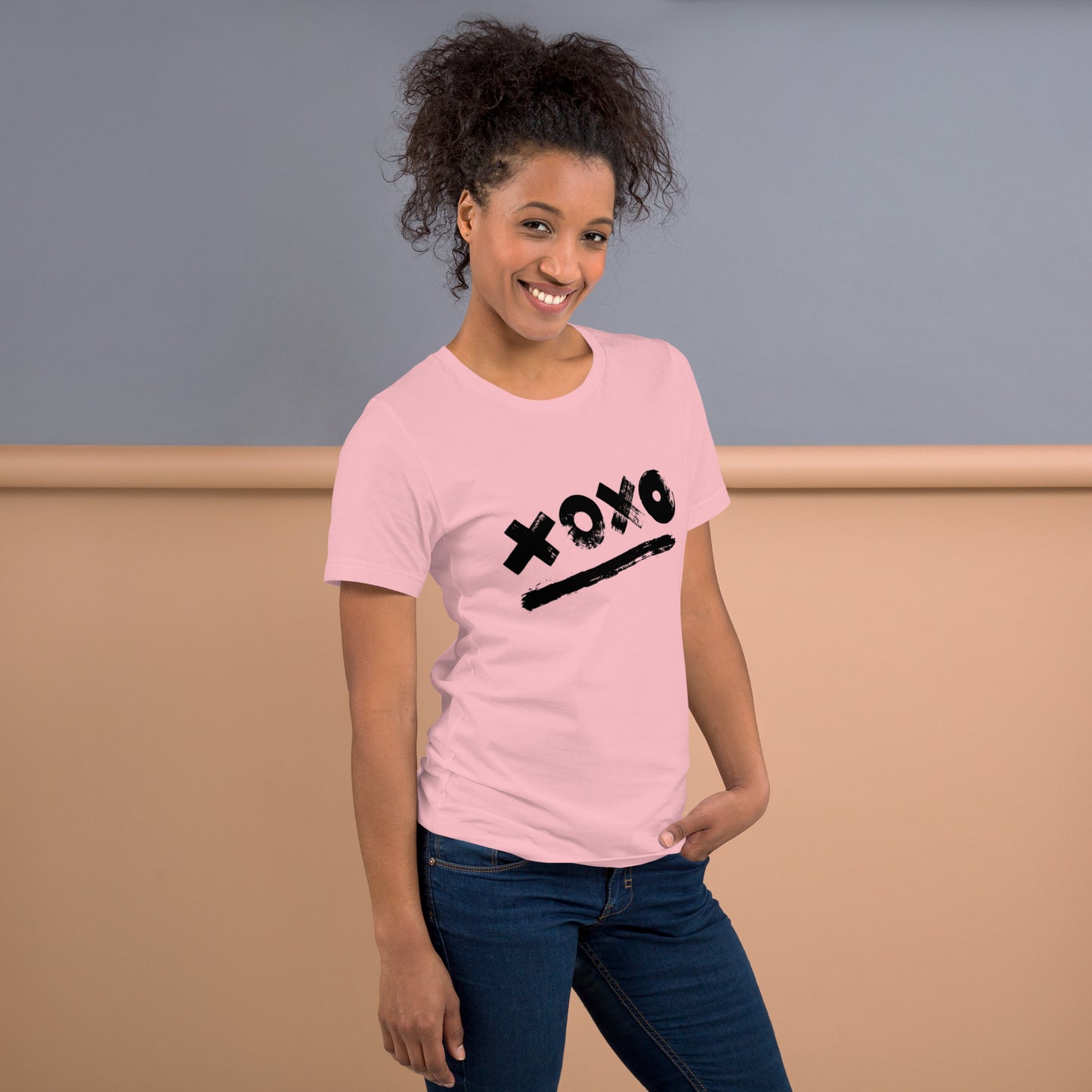Black XOXO - Lightweight T-Shirt