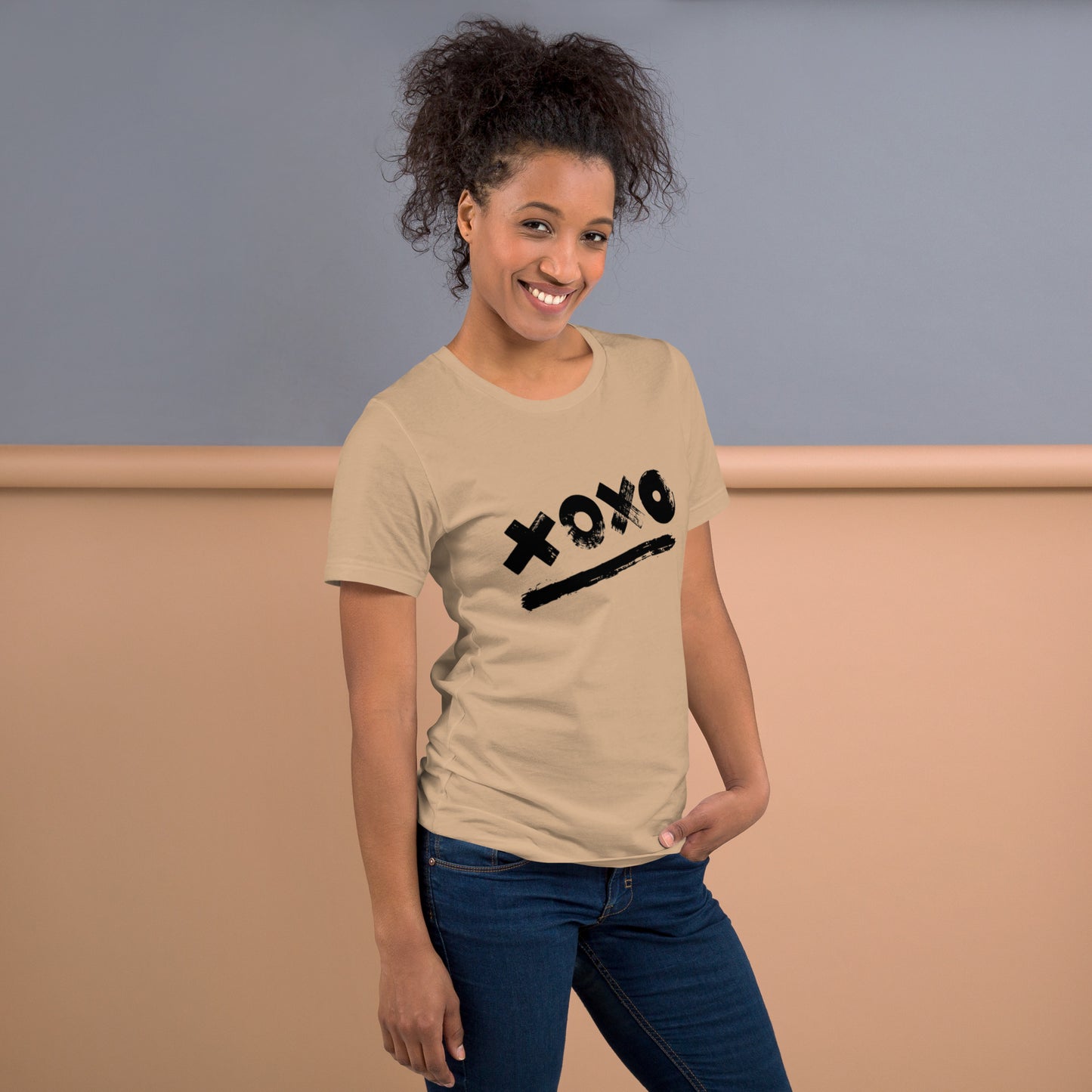 Black XOXO - Lightweight T-Shirt
