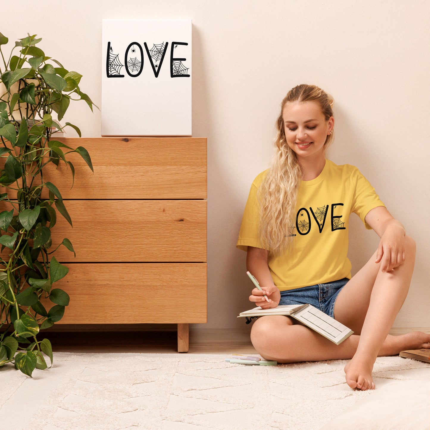 Webs of Love (Light) - Lightweight T-Shirt